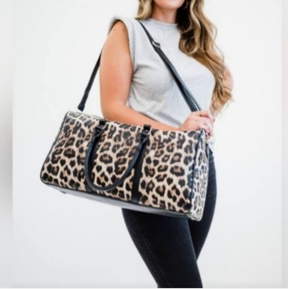 Juicy Couture Leopard Print Weekender Travel Duffel Bag - Picture 14 of 14